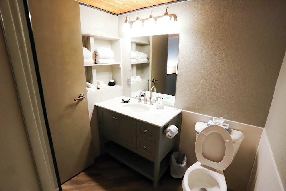 The Hotel Sturgis - photo 60