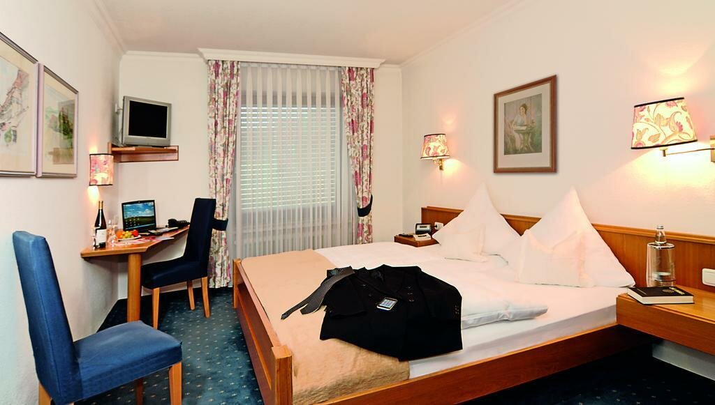 Gasthof Weisses Lamm — carbon neutral stay, Nuernberg