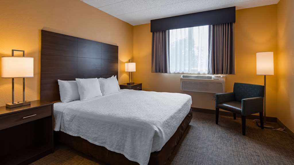 Best Western East Towne Suites - photo 11