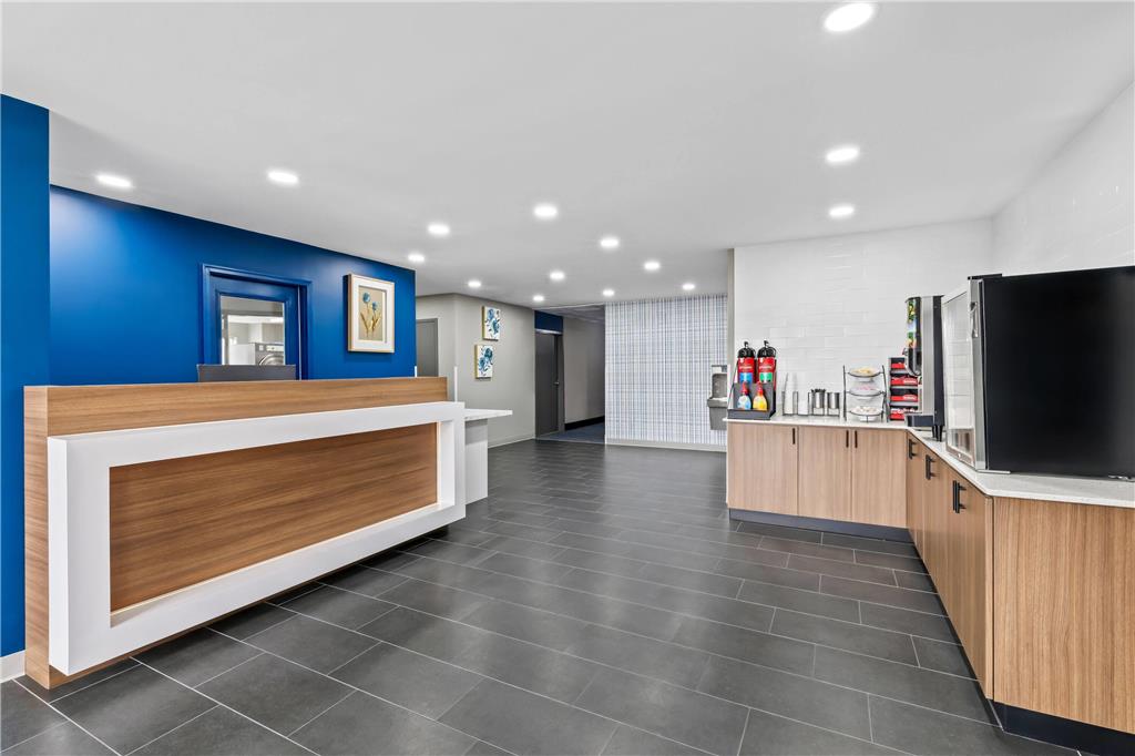 Microtel Inn & Suites by Wyndham Norcross - photo 7