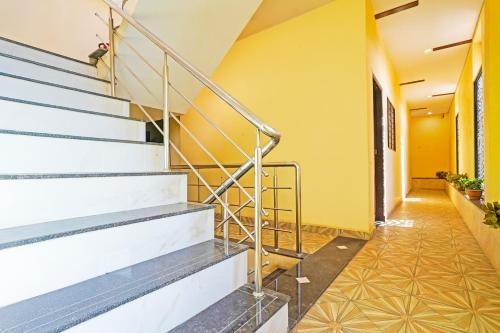 Hotel O By Oyo Star Palace in Raipur, India