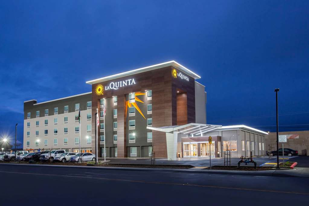 La Quinta Inn & Suites by Wyndham Madera — hotel in Madera