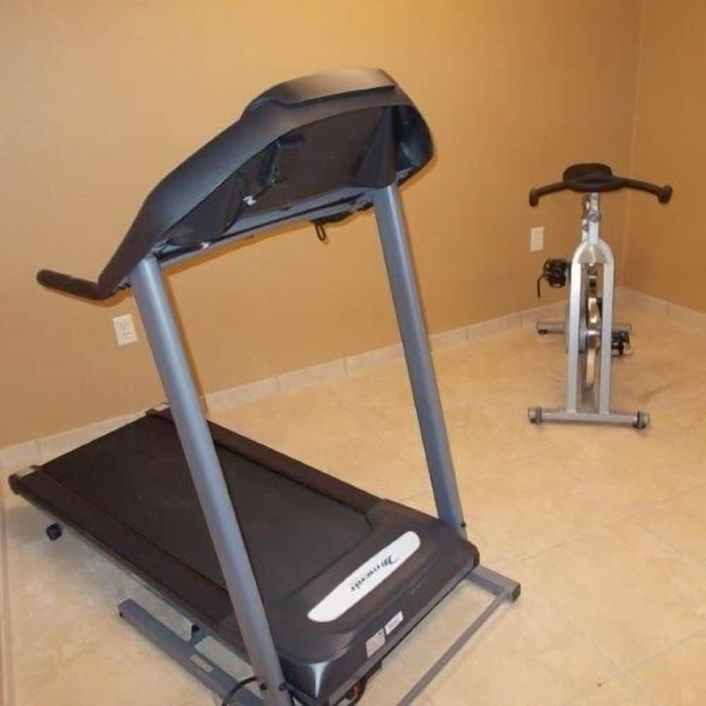 Cobblestone Inn & Suites Harvey - photo 30