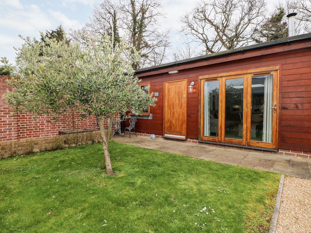Rabbits Warren 10333484 — Fareham