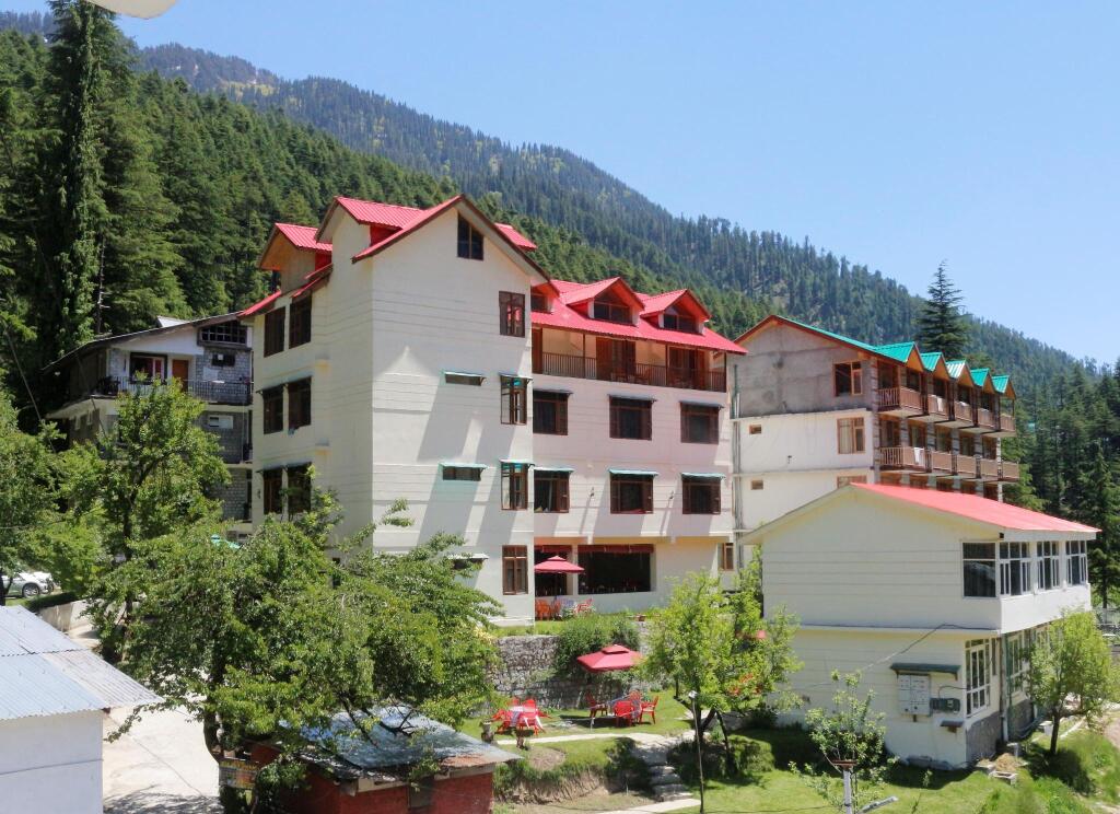Sparsh Resort A Boutique Stay Just 2kms uphill from Mall Road near Old Manali in Manali, India