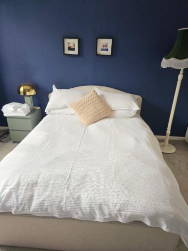 The Fox Den — 4-Star Luxury Hotel in Reading, United Kingdom