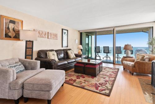 Sandytoes Sunkist Nose Chat2 — 4-Star Luxury Hotel in Solana Beach, United States