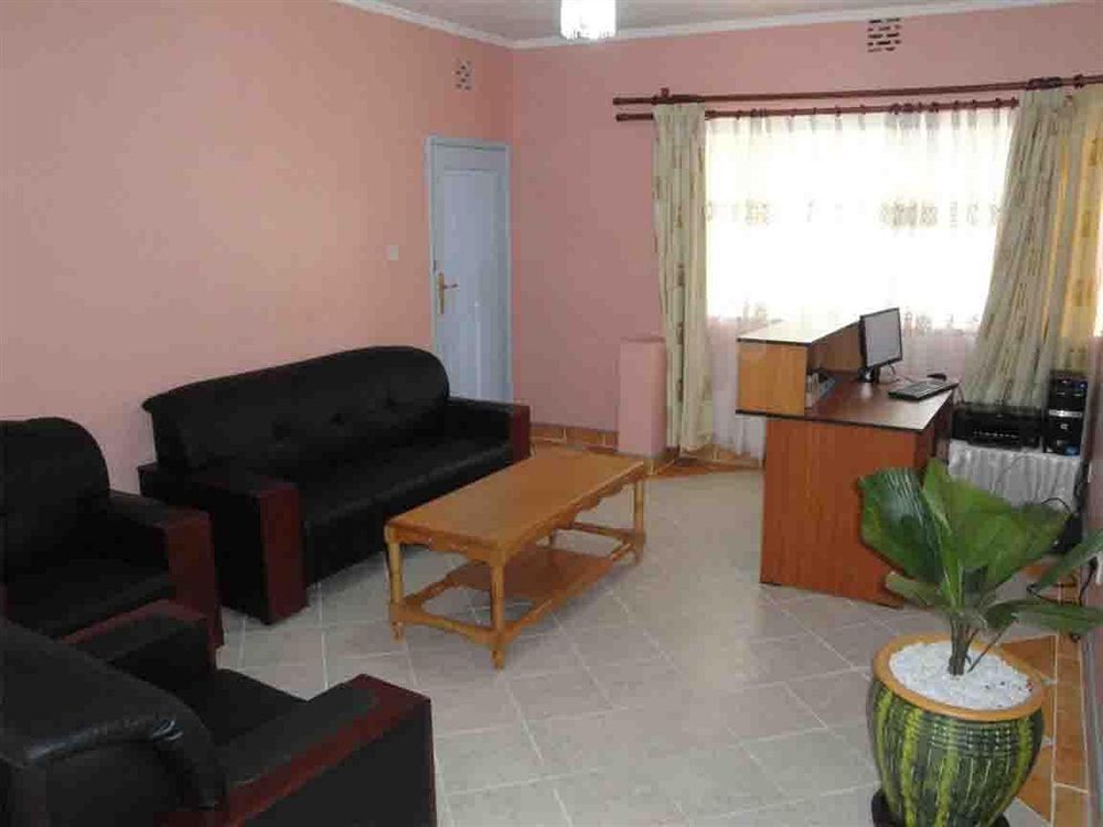 Acacia Gardens Homestay