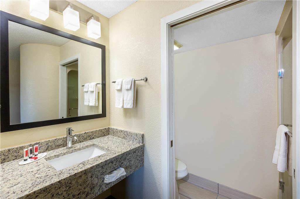 Baymont Inn & Suites by Wyndham Mukwonago - photo 16