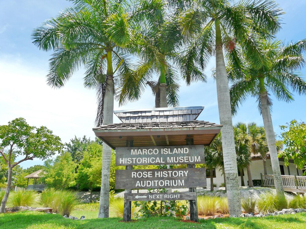 Anglers Cove D 504 in Marco Island, United States