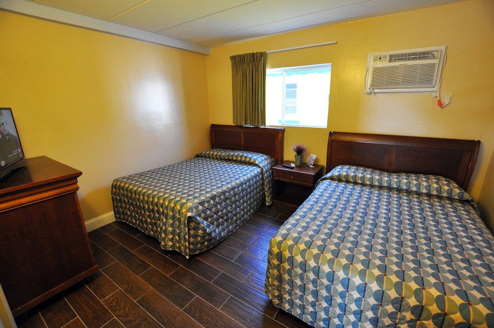 Nantucket Inn & Suites - photo 4