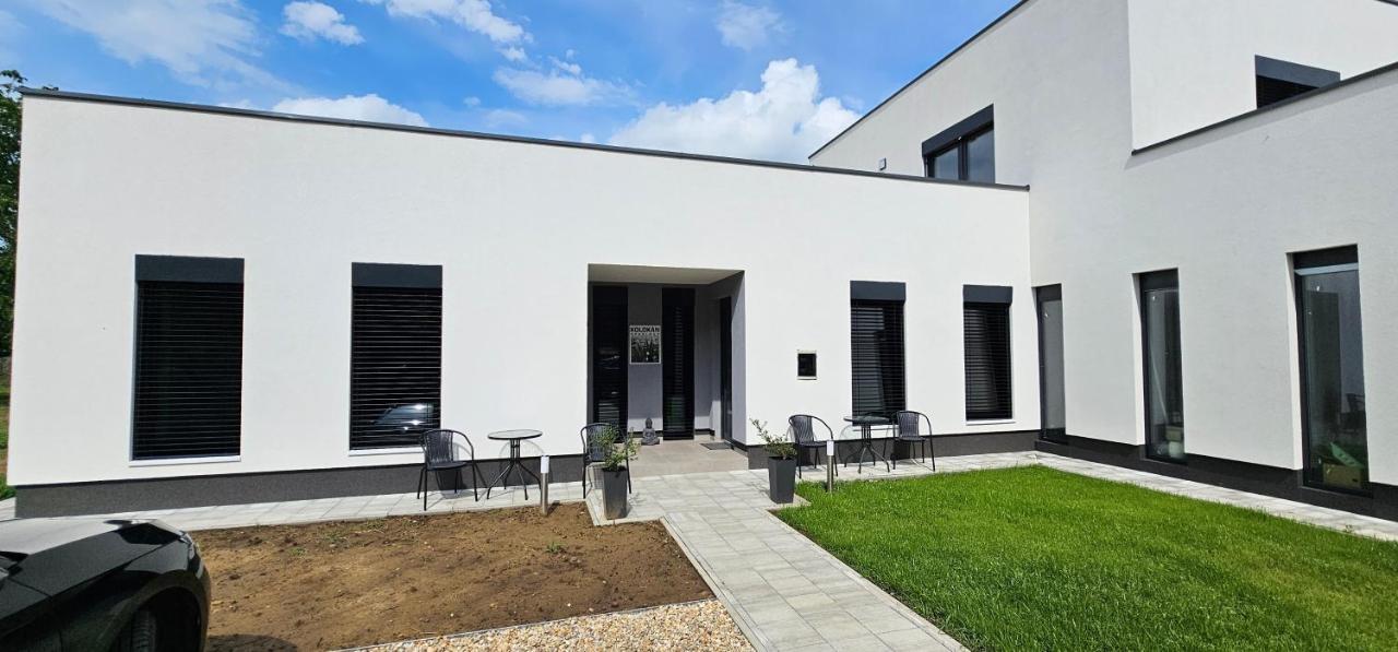 Kolokán Apartmanhàz — 4-Star Luxury Hotel in Tiszafured, Hungary
