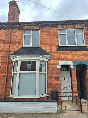 Beautiful Modern Bright House With Parking Fast WiFi Sleeps 5 — 4-Star Luxury Hotel in Lincoln, United Kingdom