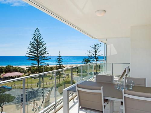 Reflections tower 2 Unit 401 - carbon neutral hotel in Gold Coast