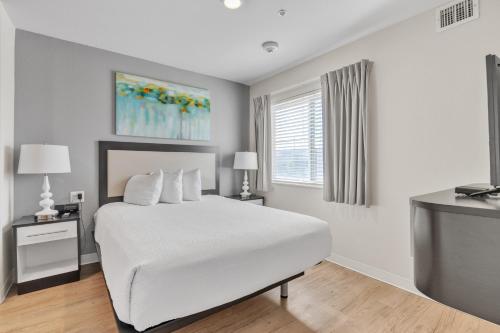 Simplicity At the Rim 1216 I Comfy 2 Bed 2 Bath — 4-Star Luxury Hotel in San Antonio, United States