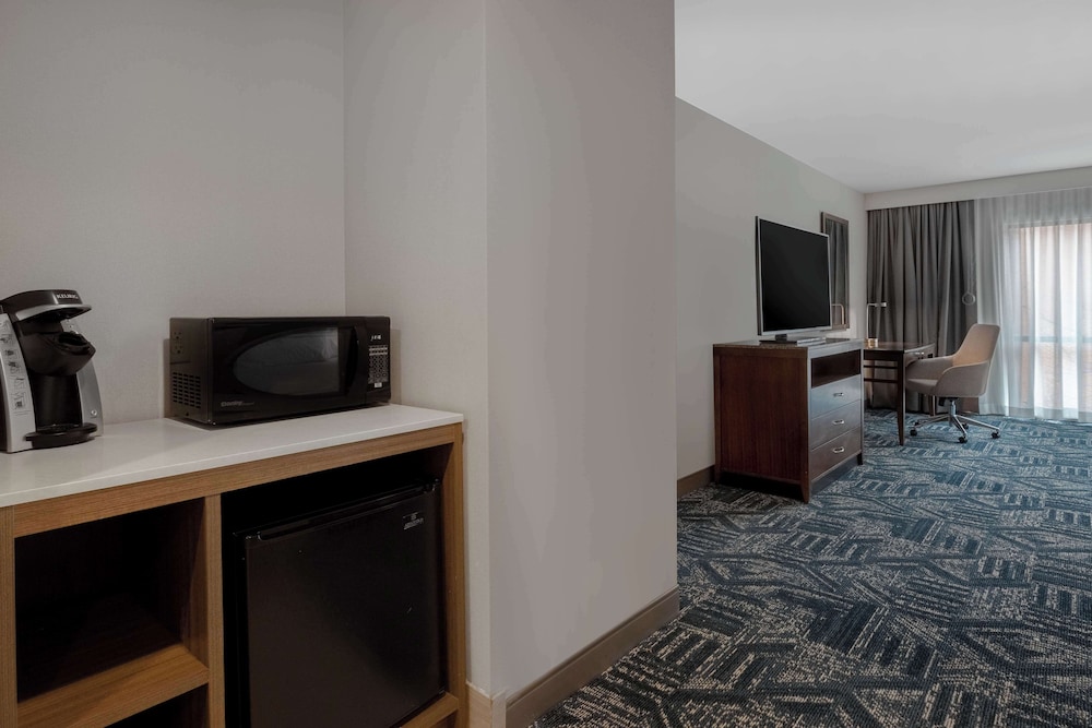 Hilton Garden Inn Burlington Downtown - photo 20