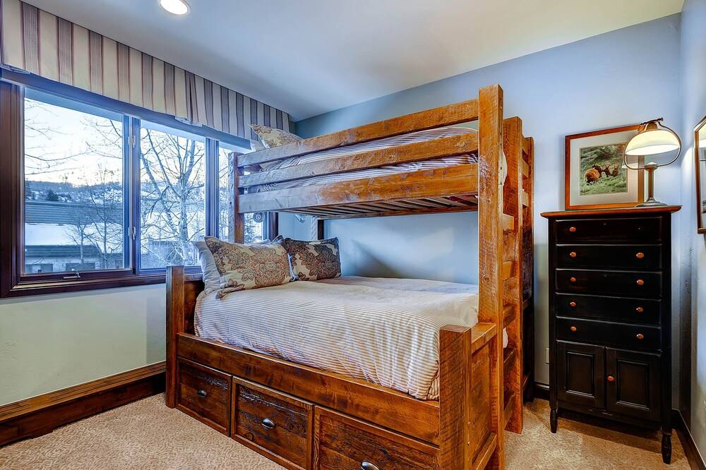 Highlands Slopeside by East West Hospitality - photo 76