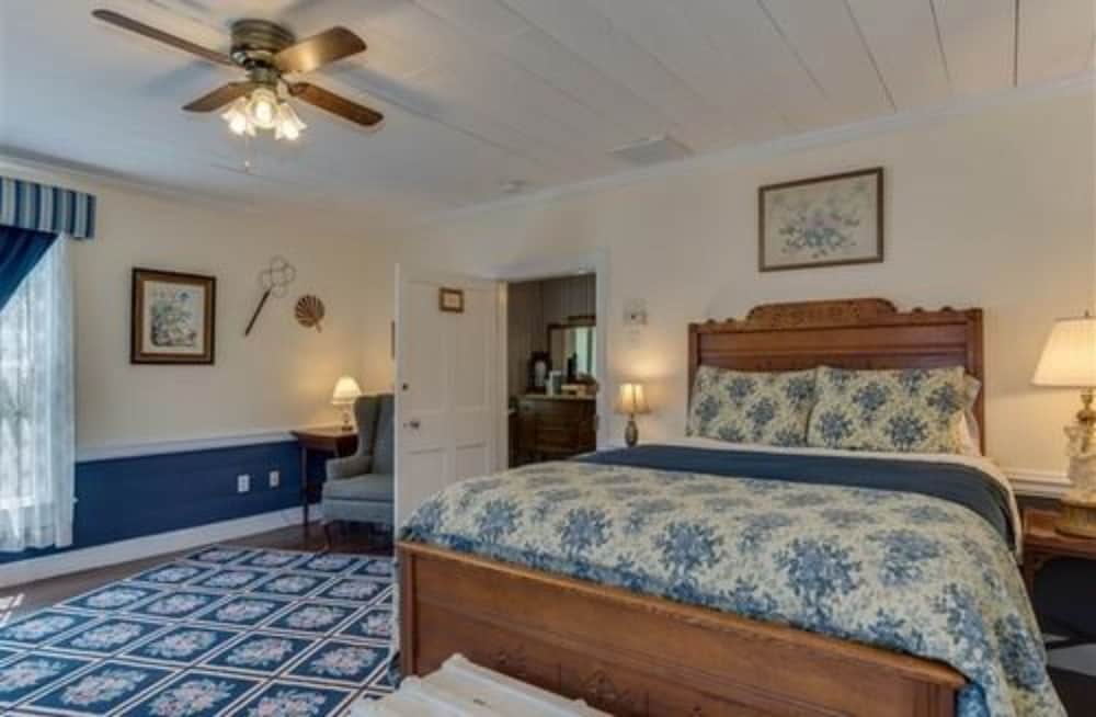 Carrier Houses B&B - photo 14