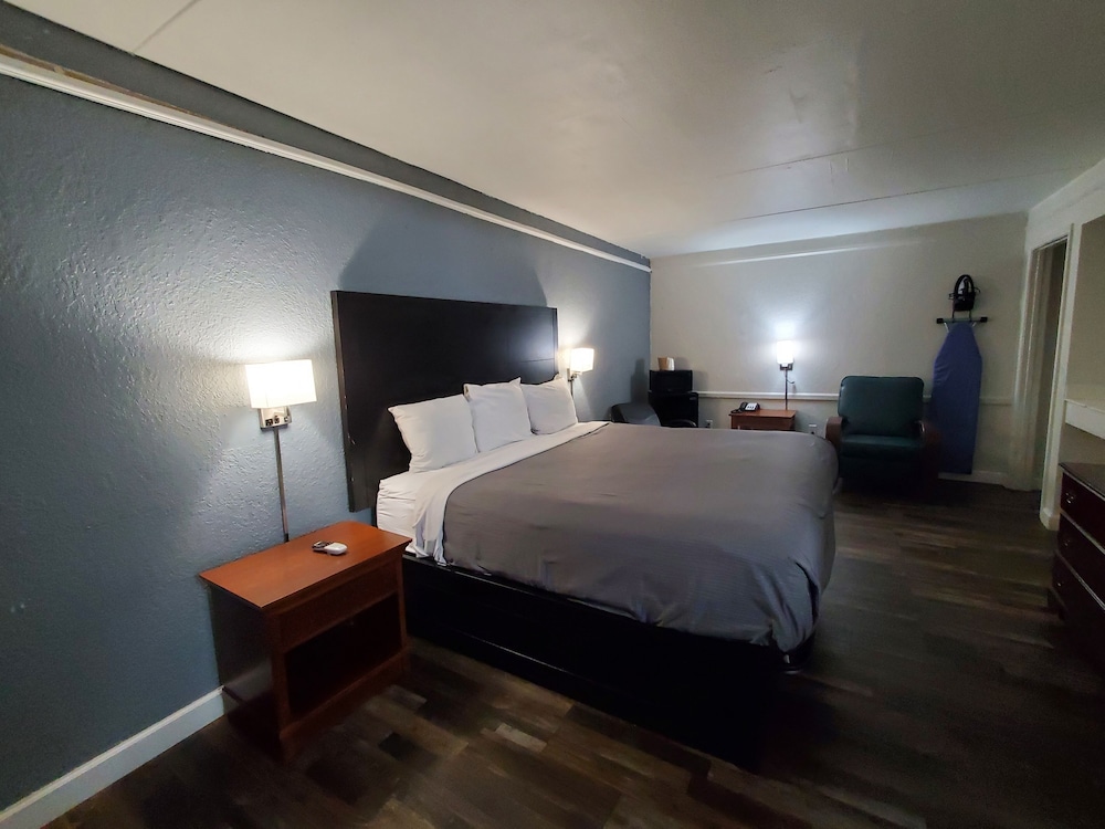 Relax Inn Little Rock - photo 14