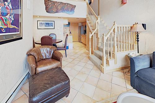 Timberline Condominiums Studio Loft Deluxe Unit 314 — 4-Star Luxury Hotel in Snowmass Village, United States
