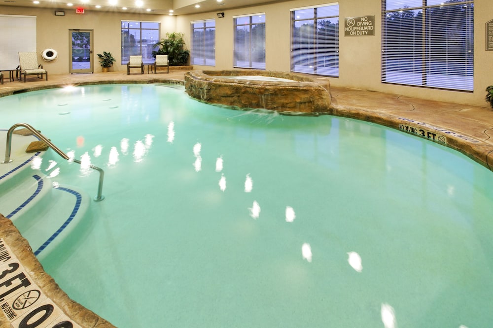 Holiday Inn Express & Suites Mansfield by IHG - photo 35
