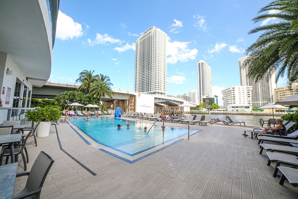 Private Ocean Luxury Condos at Beachwalk — 4-Star Luxury Hotel in Hallandale Beach, United States