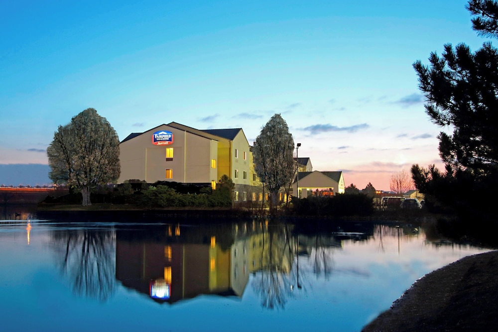 Fairfield Inn & Suites by Marriott Colorado Springs South - photo 18