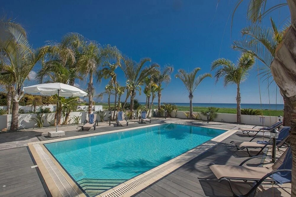 Villa Adaman Stunning 3 Bedroom Seafront Villa With Pool Close To The Beach