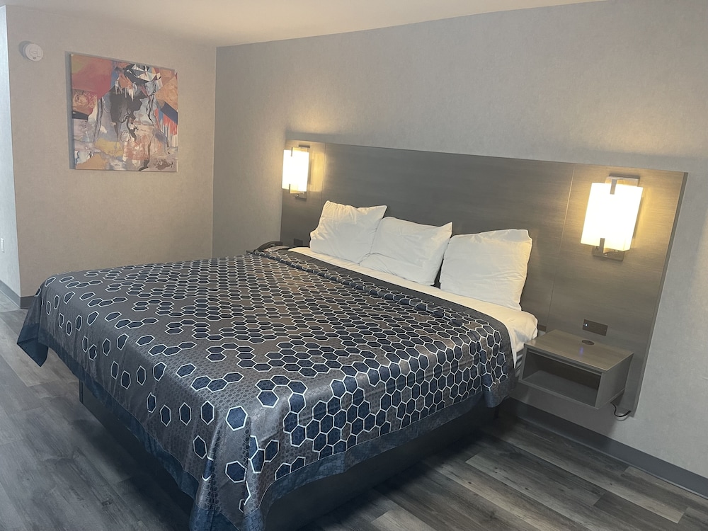 The Wayne Inn - photo 21