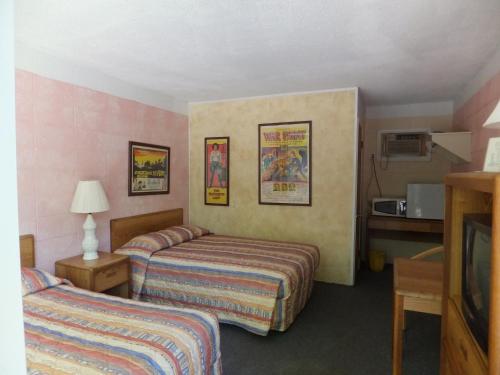 Windsor Motel - photo 21