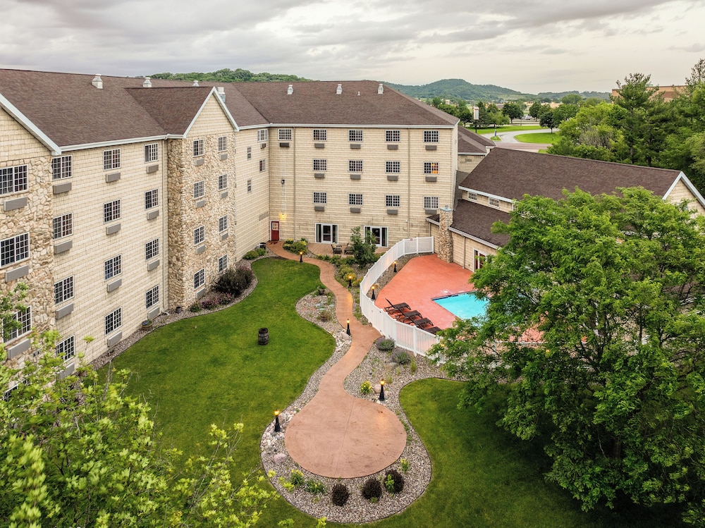 Stoney Creek Hotel La Crosse Onalaska - photo 40