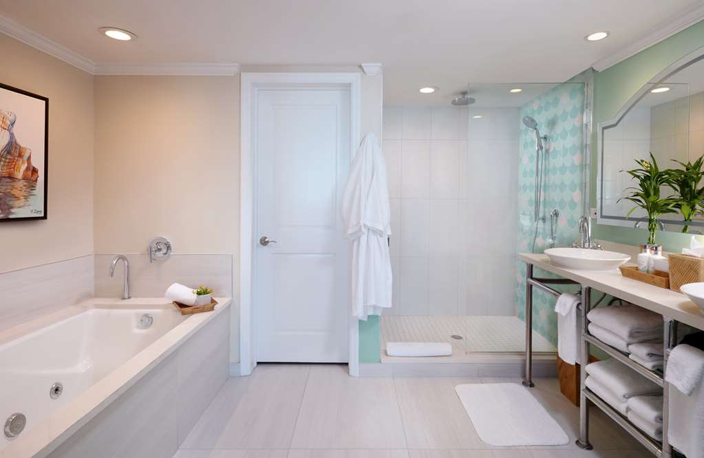 Ocean Key Resort A Noble House Resort - photo 103
