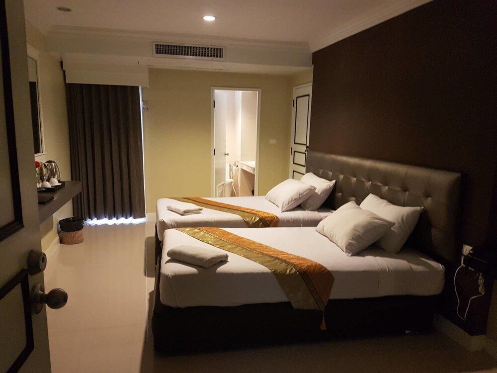 Niran Grand Hotel - last minute hotel in Bangkok