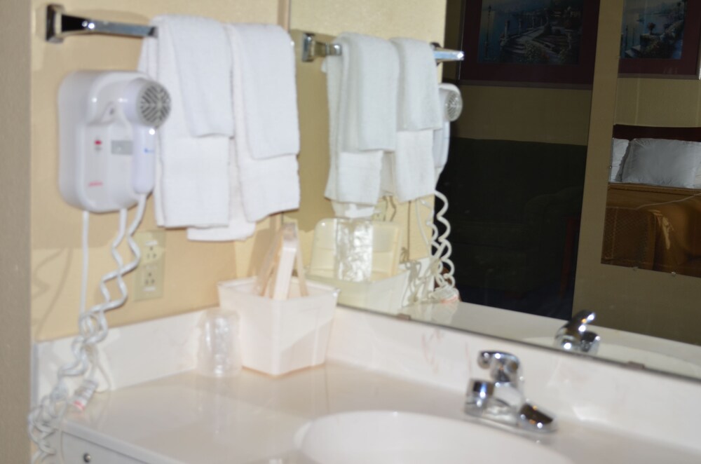 Quality Suites Abilene TX - photo 35