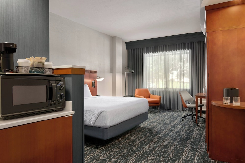 Courtyard by Marriott Lancaster - photo 10