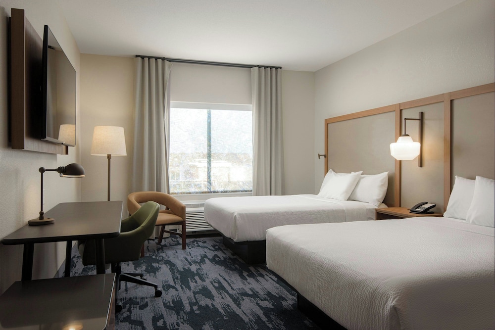 Fairfield By Marriott Inn & Suites Cincinnati Oakley - photo 12