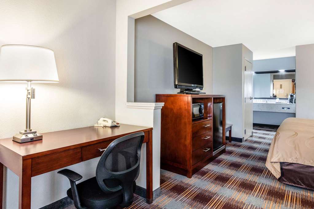 Quality Inn Memphis Airport - photo 13