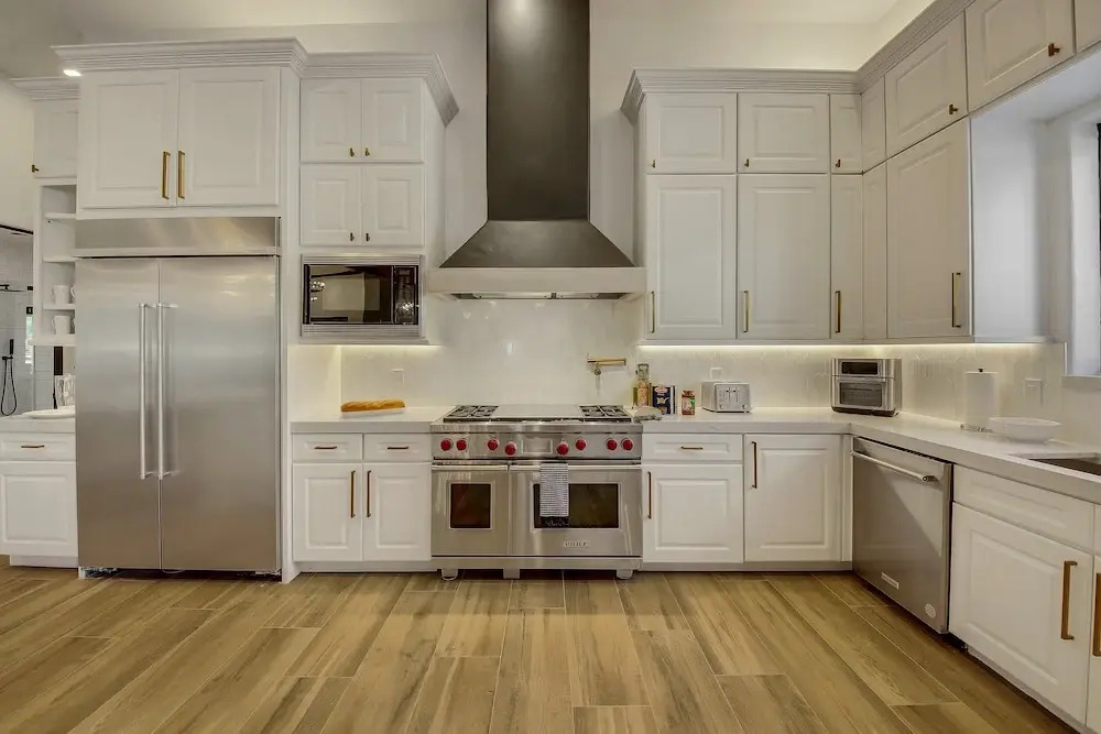 The Stallion Estate Sleeps 24 Theater Game Room Pickle Ball in Indio, United States