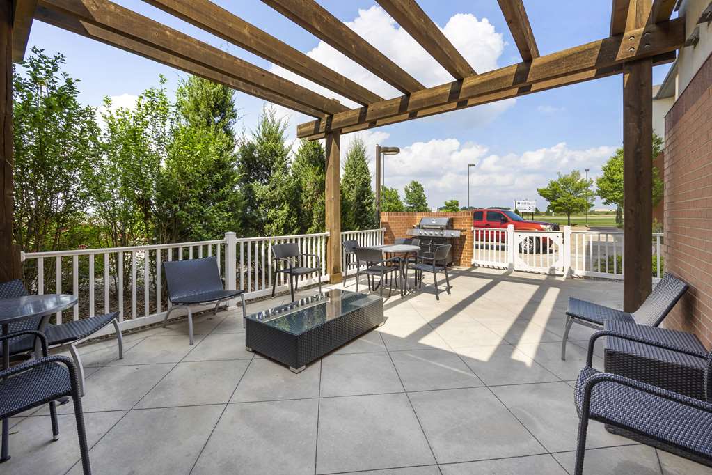 Best Western Plus Patterson Park Inn - photo 7