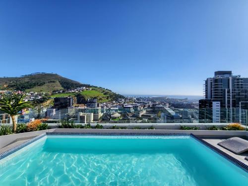 Sky High Views at The Rubik with Rooftop Pool — 4-Star Luxury Hotel in Cape Town, South Africa