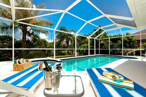 Beach Bliss - carbon neutral hotel in Bradenton