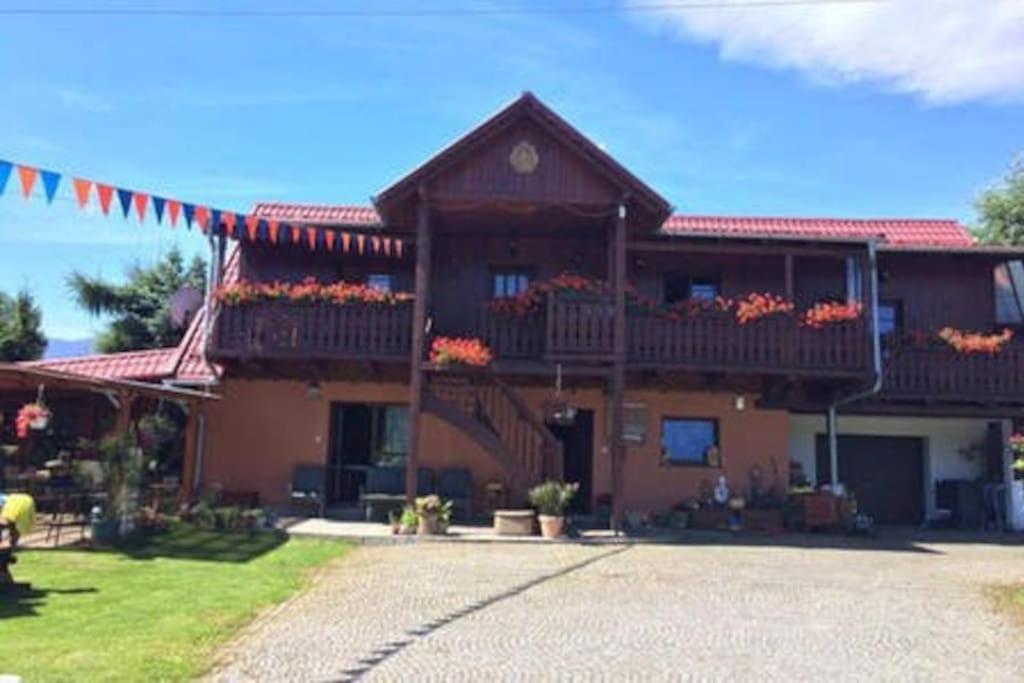 Karkonoska Chatka — hotel in Myslakowice