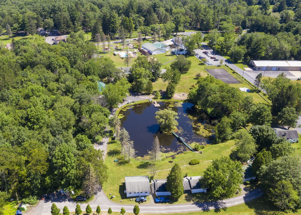 Chestnut Grove Resort - photo 126