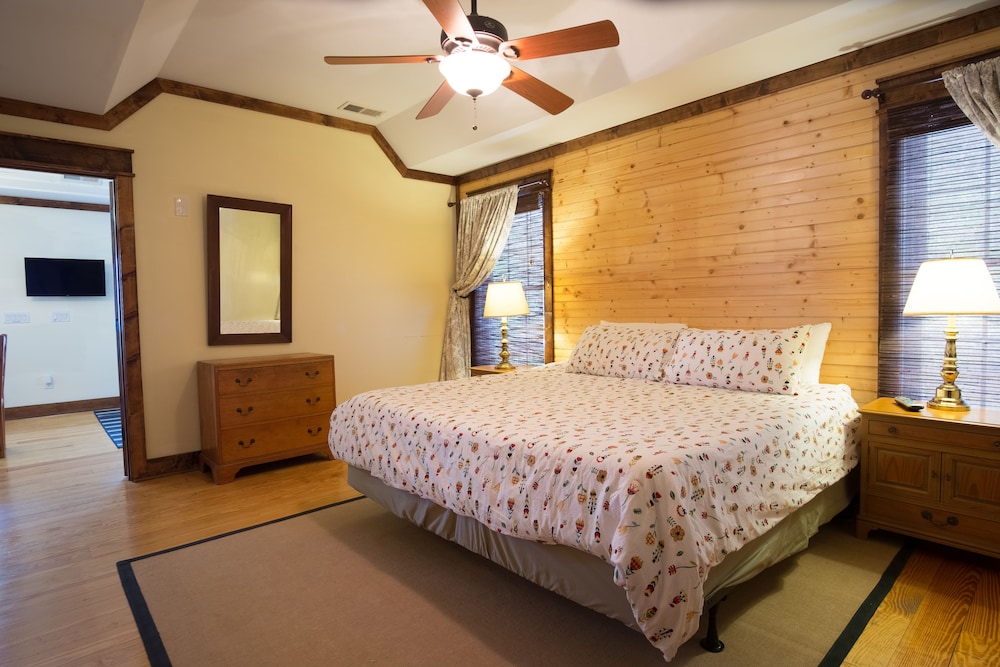 Swamp Rabbit Inn Travelers Rest - photo 21