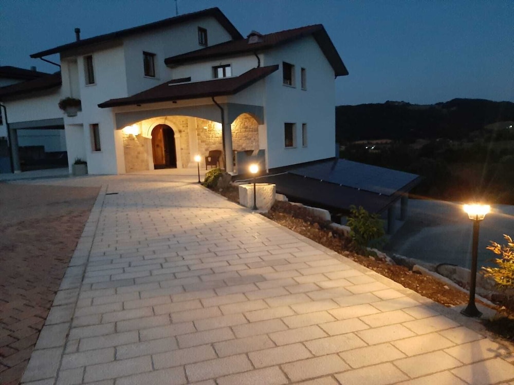 Il Riccio home & relax — 4-Star Luxury Hotel in Riccia, Italy