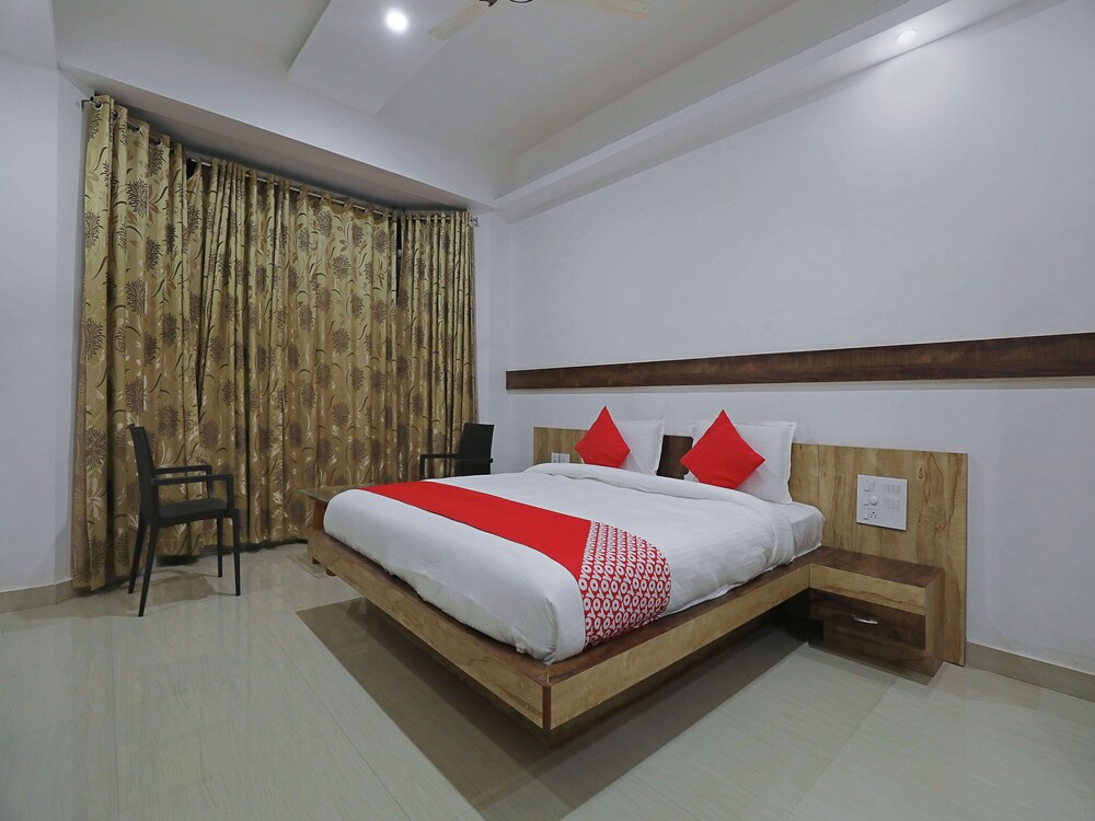 Oyo 24780 Hotel Gaurav Garden — Sulya