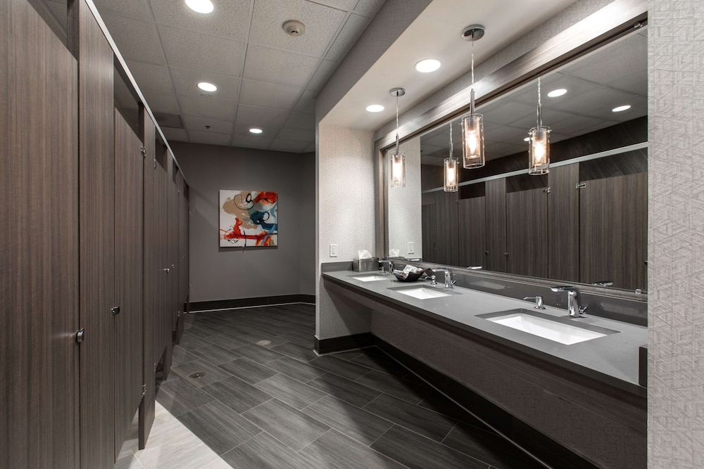Hilton Garden Inn Lynchburg - photo 33