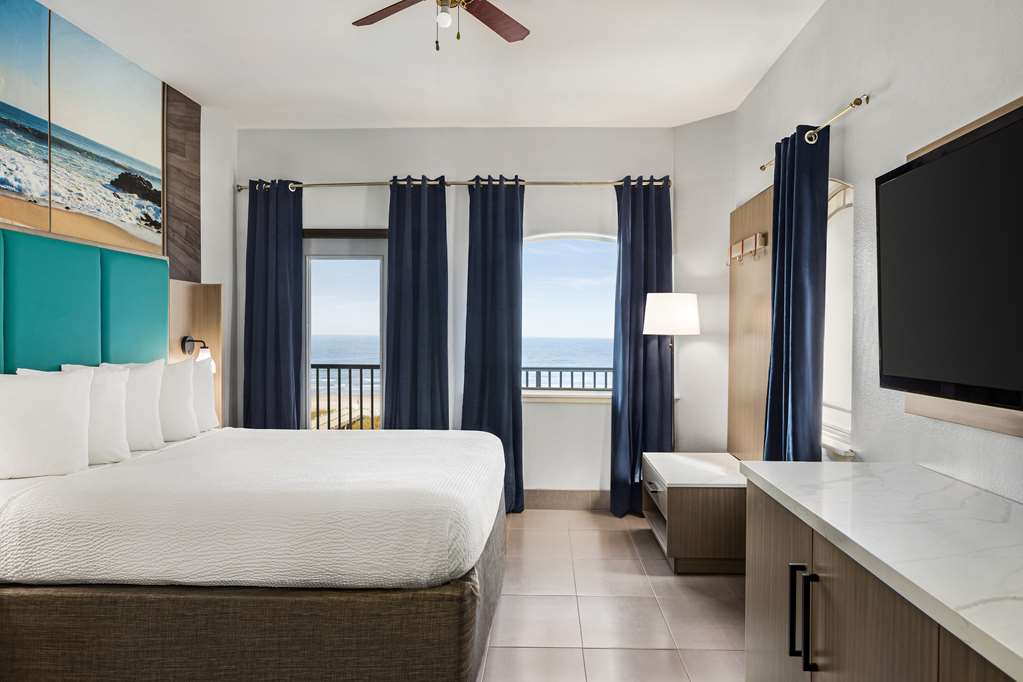 La Copa Inn Beach Hotel - photo 40