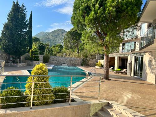 Villa Premium S — 4-Star Luxury Hotel in Bar, Montenegro