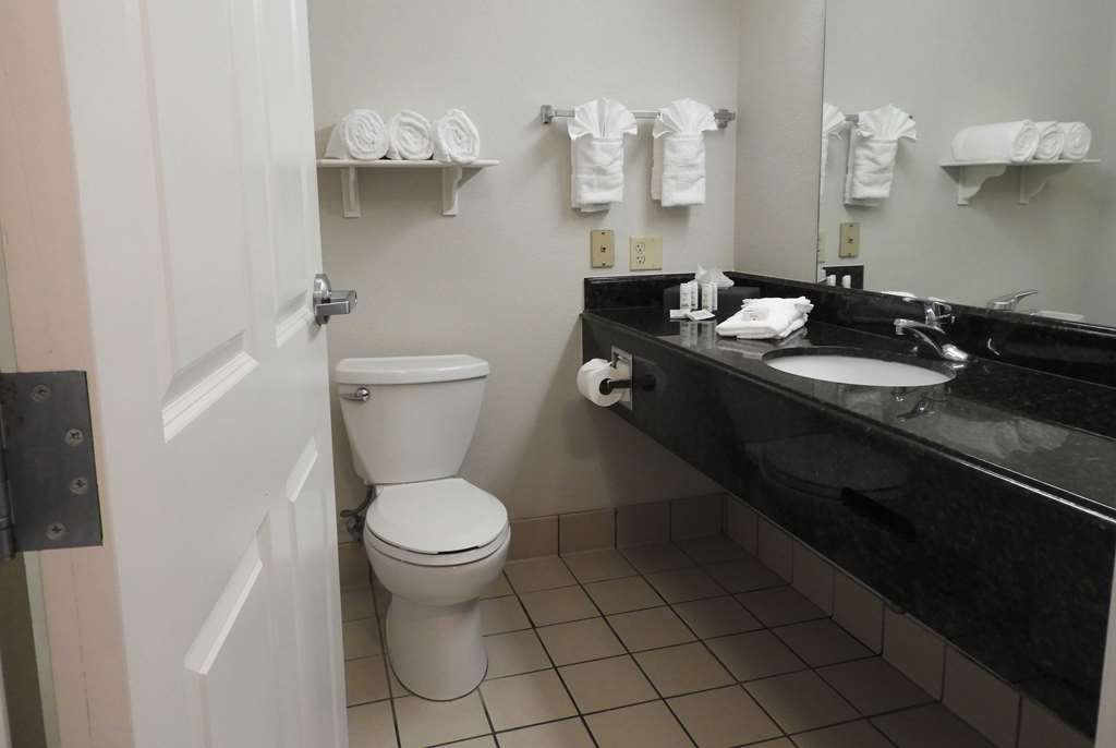 La Quinta Inn and Suites Fort Myers I 75 - photo 23
